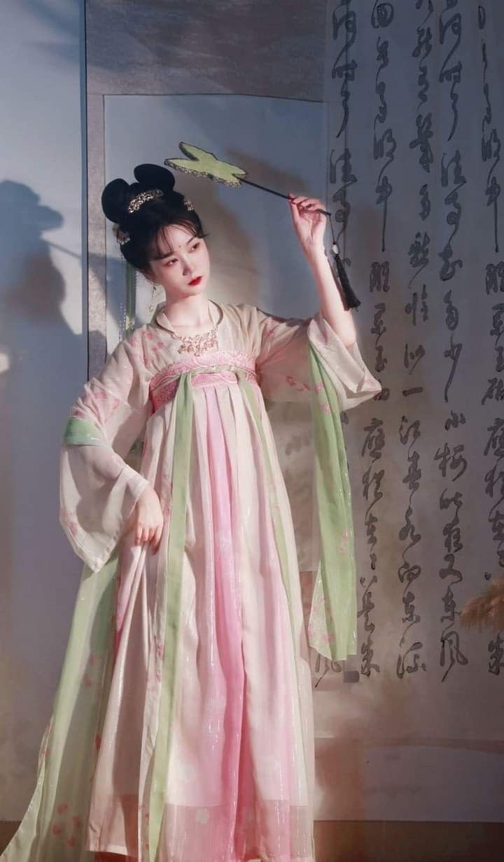 Adult Hanfu Hair Accessories for the Chinese New Year:A Blend of Tradition and Modernity Adult Hanfu Hair Accessories for the Chinese New Year:A Blend of Tradition and Modernity