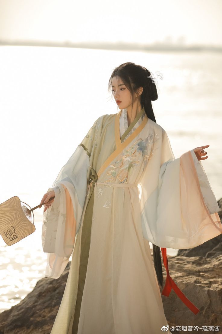The Enchanting Charm of Red Cheongsam:A Delightful Tale of Traditional Elegance