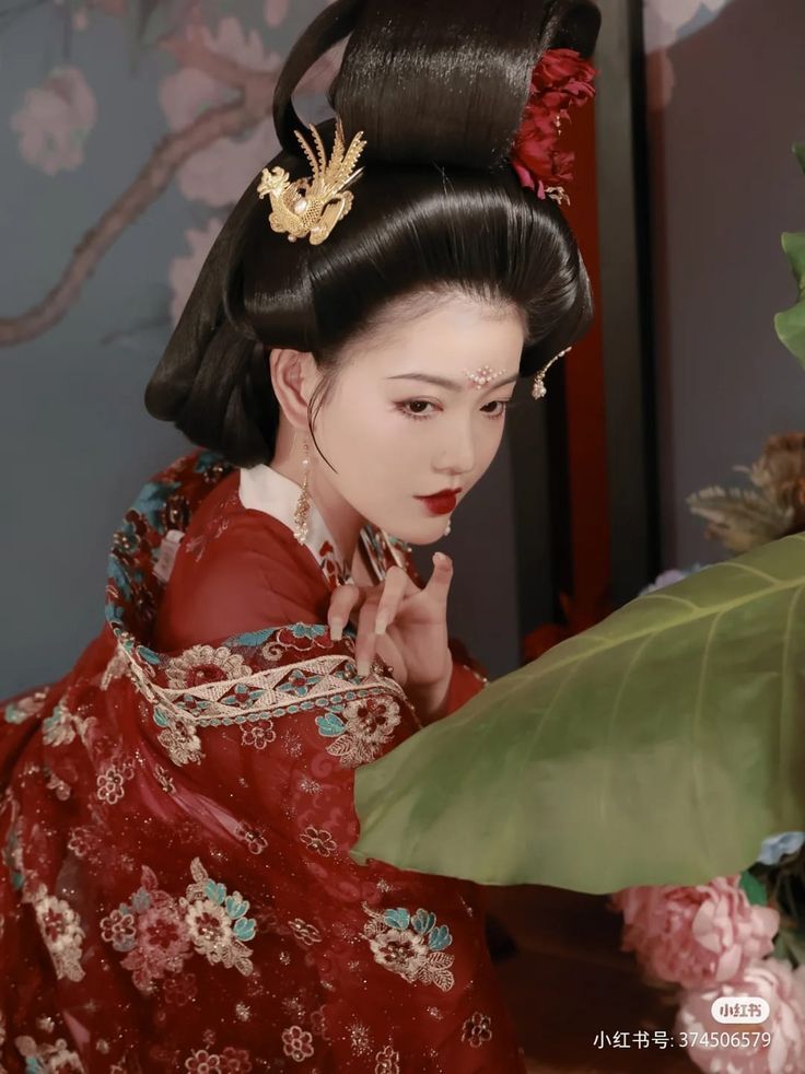 Winter Qipao Fashion:The Rise of Womens Traditional Dress in Cold Weather Winter Qipao Fashion:The Rise of Womens Traditional Dress in Cold Weather