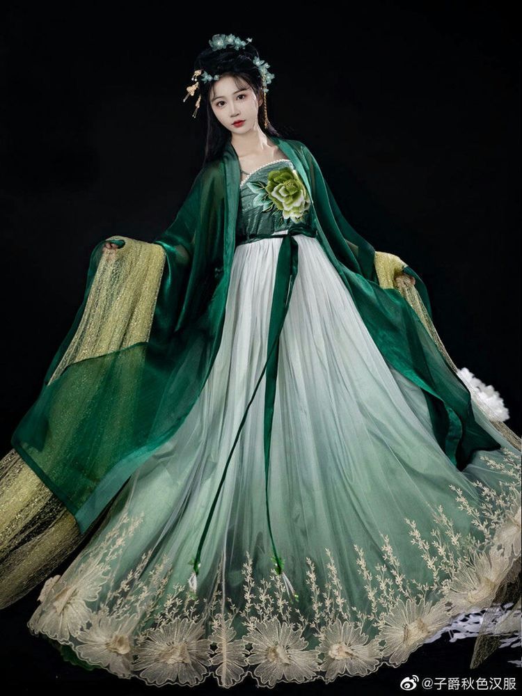 The Revival of Qipao-Style Skirts for Little Girls The Revival of Qipao-Style Skirts for Little Girls