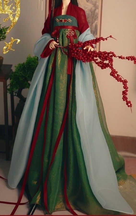 Winter Hanfu Fashion for Young Girls:A Guide to Traditional Chinese Attire Winter Hanfu Fashion for Young Girls:A Guide to Traditional Chinese Attire