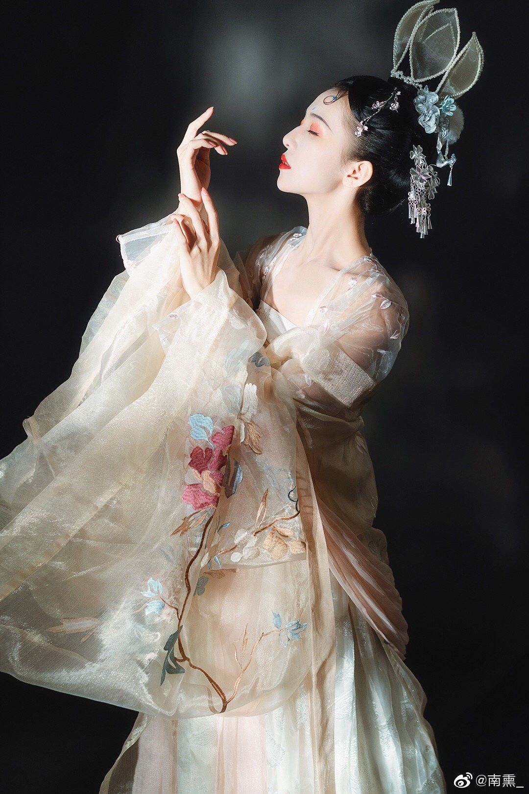Original Hanfu Childrens Wear:Promoting Authenticity in Traditional Chinese Fashion for Kids