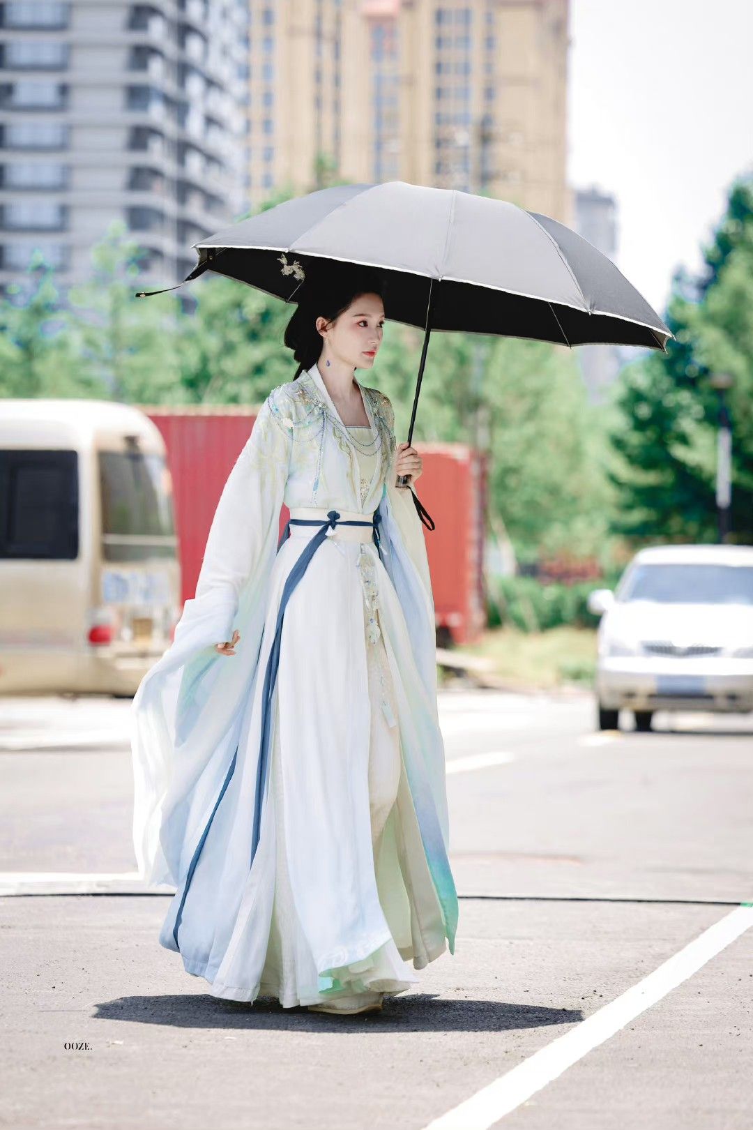 Plus-Size Qipao:Embracing the Beauty of Large-Frame Women in Traditional Chinese Clothing Plus-Size Qipao:Embracing the Beauty of Large-Frame Women in Traditional Chinese Clothing