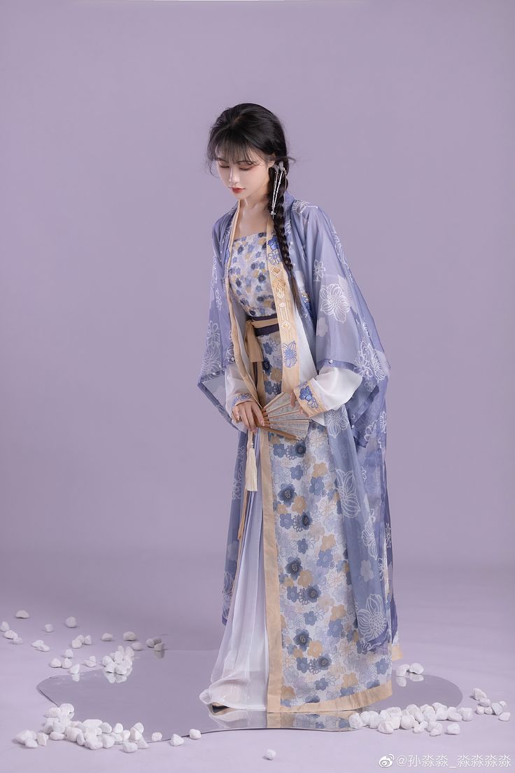 Authentic Vietnamese Odai Cheongsam Dress:The Essence of Traditional Elegance Authentic Vietnamese Odai Cheongsam Dress:The Essence of Traditional Elegance
