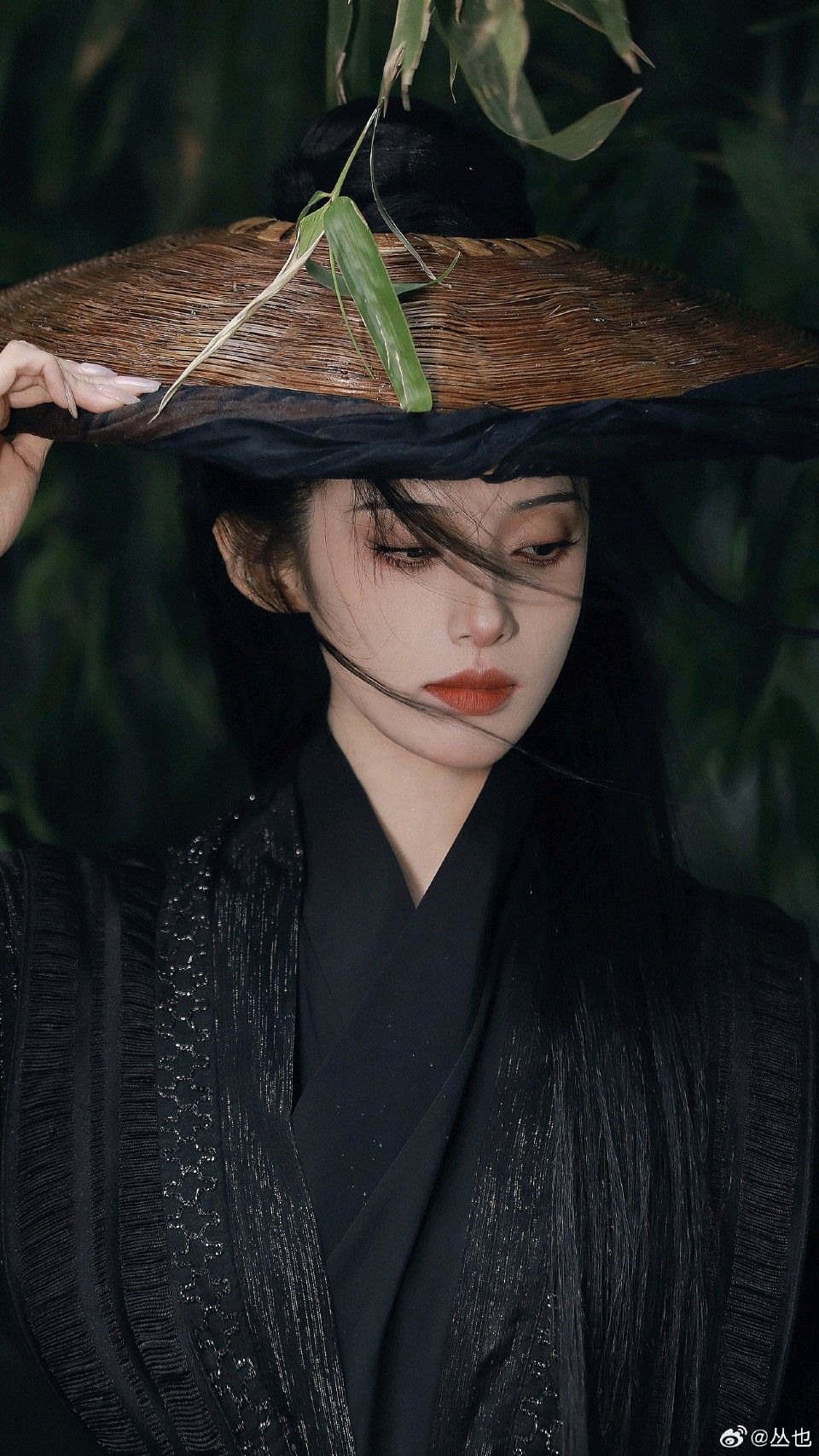 Giant-Size Hanfu for 300-Pound Individuals:Exploring the Boundaries of Traditional Fashion Giant-Size Hanfu for 300-Pound Individuals:Exploring the Boundaries of Traditional Fashion
