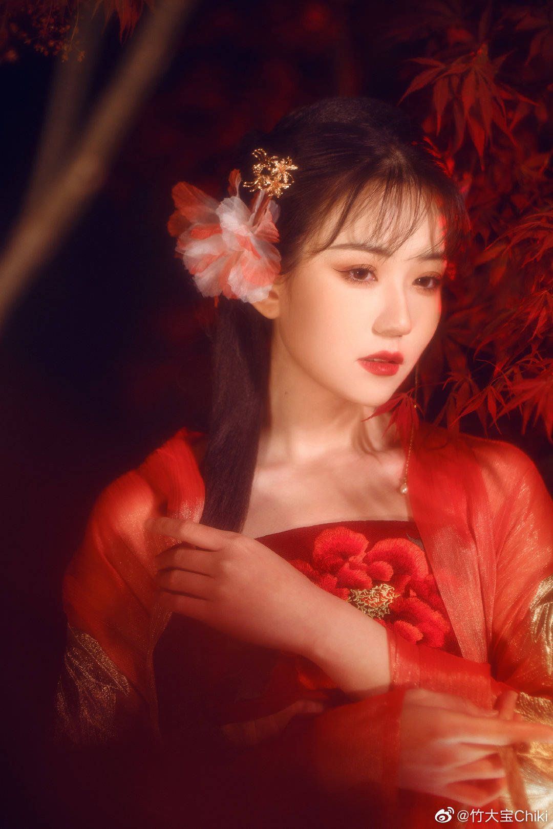 Traditional Tang Suit for Little Girls:A Celebration of Chinese New Year with Elegance and Warmth Traditional Tang Suit for Little Girls:A Celebration of Chinese New Year with Elegance and Warmth