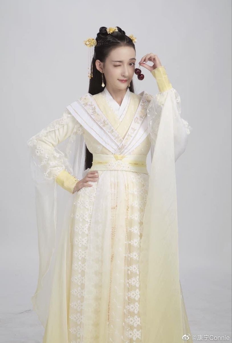 Plus Size Fashion:Winter and Autumn Qipao for Curvier Women