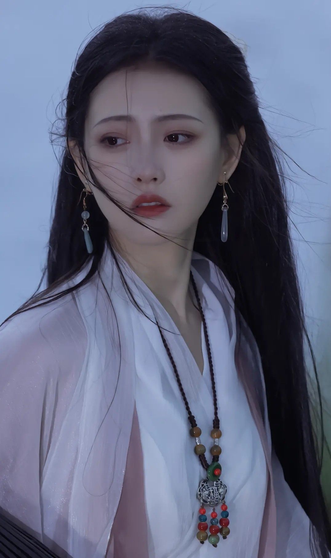 Womens Autumn-Winter Hanfu Coats:A Guide to Styling and Selection