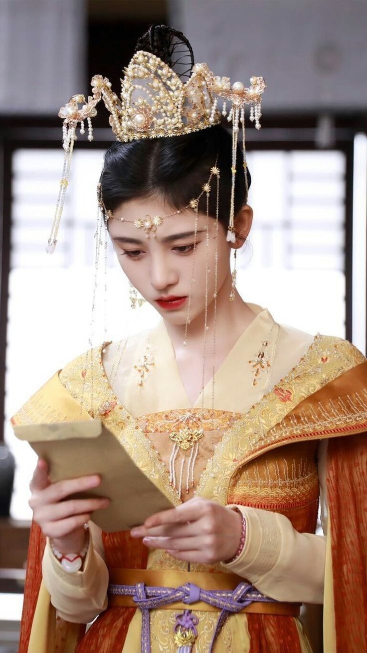 Modern Trends of Hanfu in Junior High School:The Evolution of Traditional Elegance
