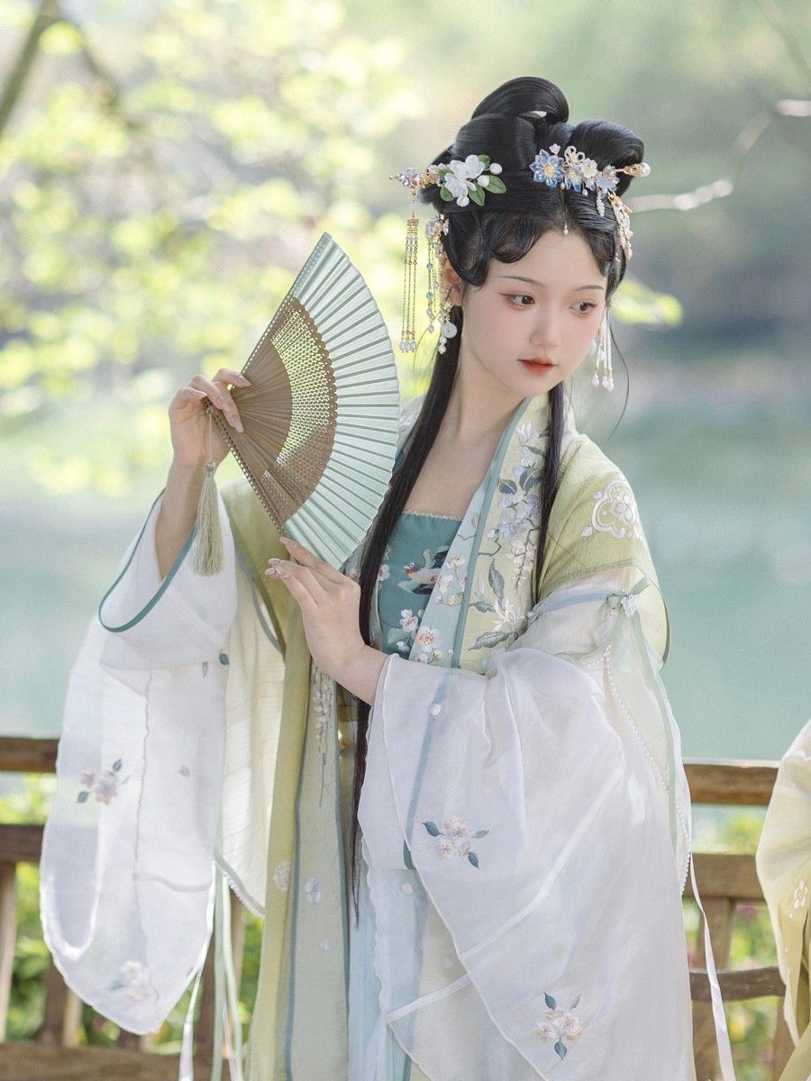 Vintage-Style Bags to Match Your Qipao:A Guide to Traditional Elegance Vintage-Style Bags to Match Your Qipao:A Guide to Traditional Elegance