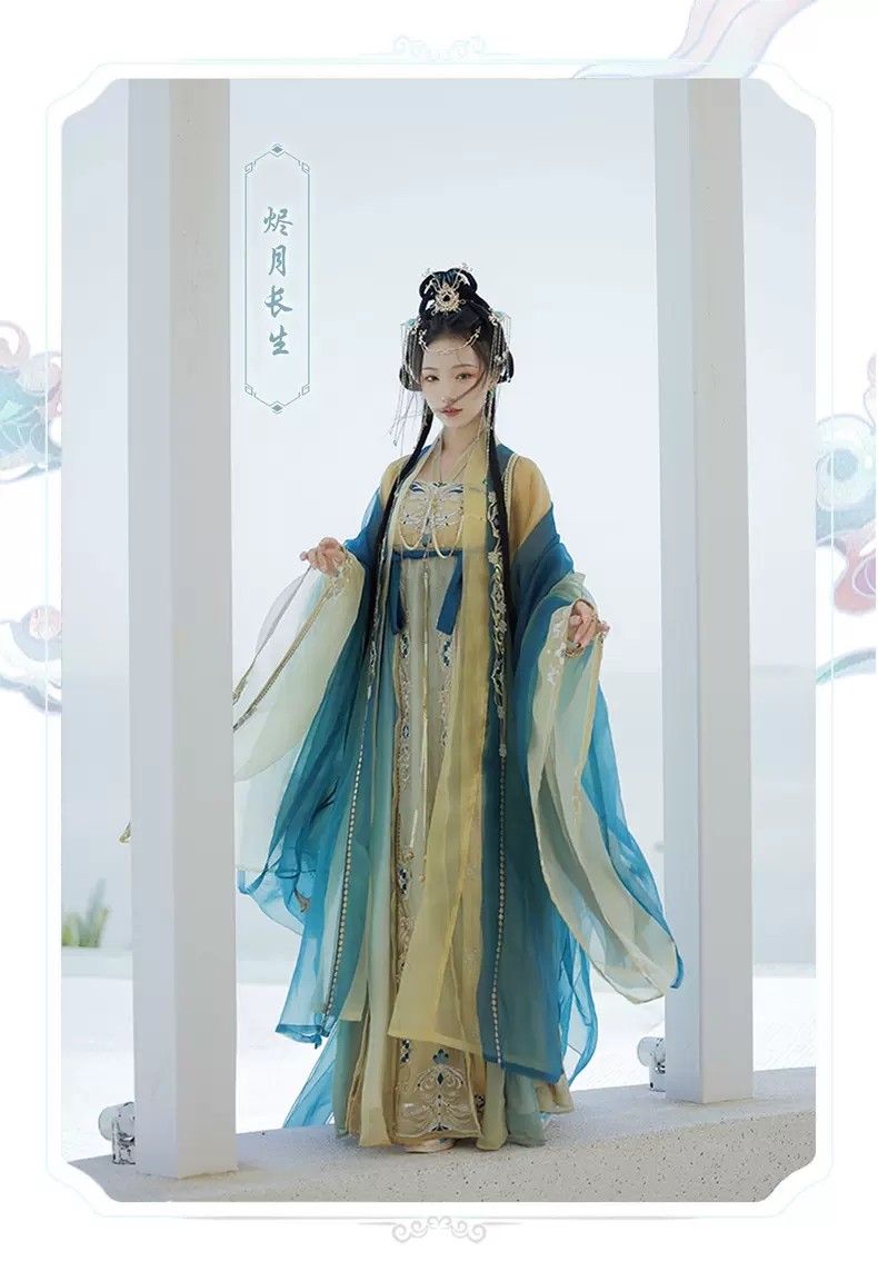 Longing for the Past:Yang Zis Hanfu Style in Forever Love Era Longing for the Past:Yang Zis Hanfu Style in Forever Love Era