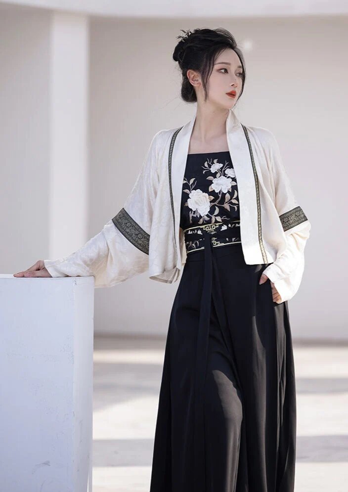 The Rise of Wei Yingluos Hanfu Fashion:A Journey into Traditional Chinese Elegance The Rise of Wei Yingluos Hanfu Fashion:A Journey into Traditional Chinese Elegance