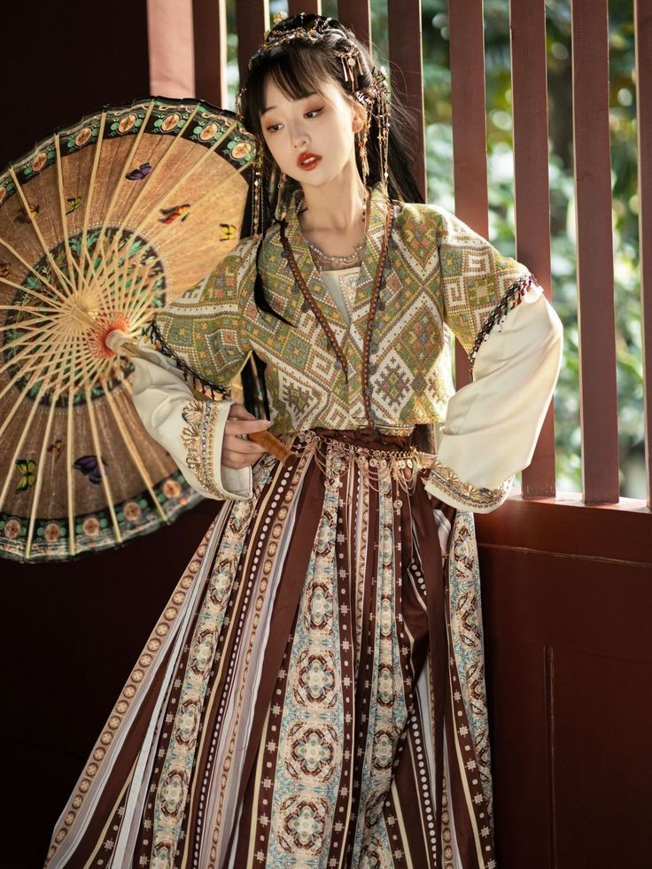 Love in the Fabric of Cheongsam:A Uniqe Journey of a Couples Fashion Love in the Fabric of Cheongsam:A Uniqe Journey of a Couples Fashion