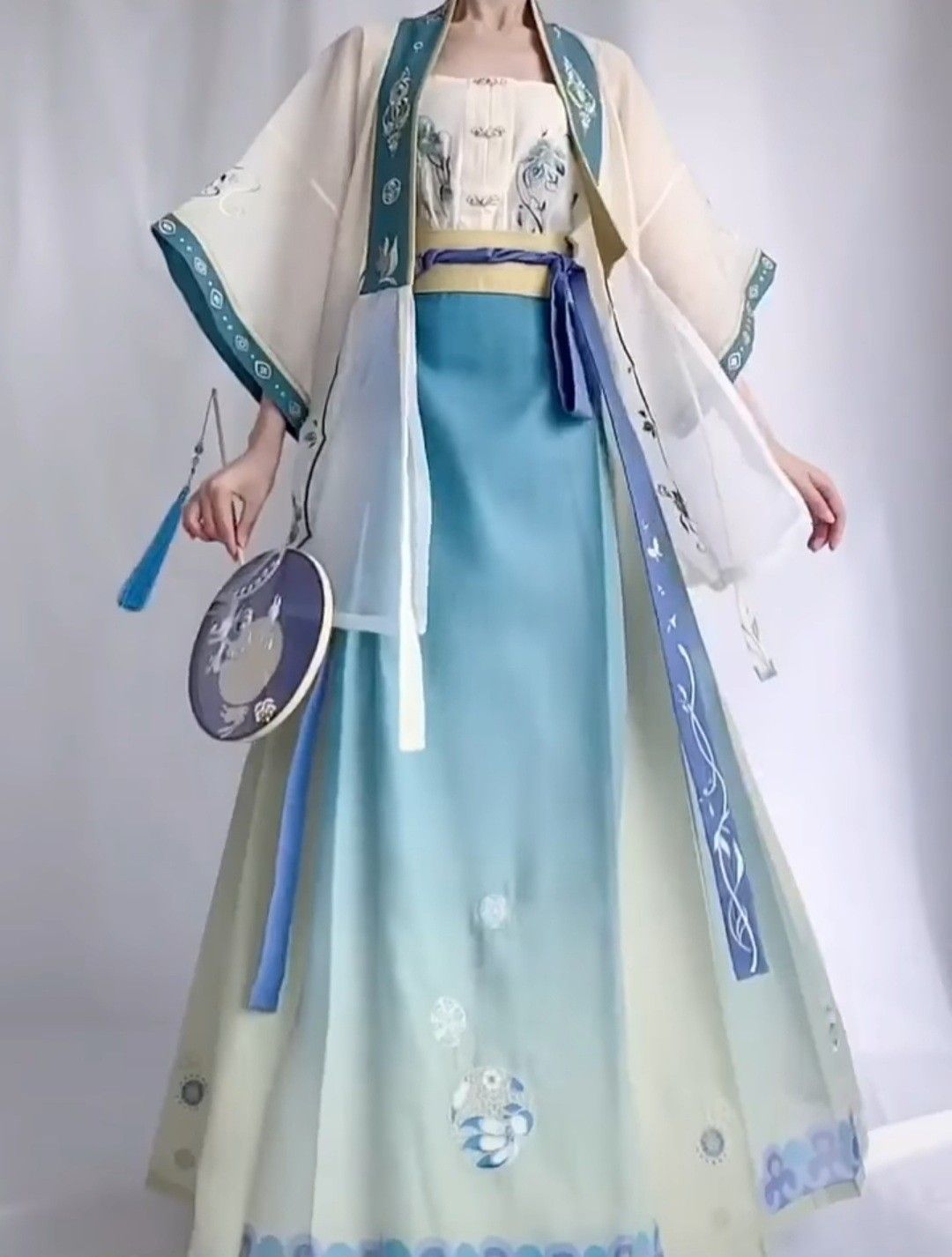 The Splendor of Hanfu in Song Dynasty:The Beauty of Qingpingyue The Splendor of Hanfu in Song Dynasty:The Beauty of Qingpingyue