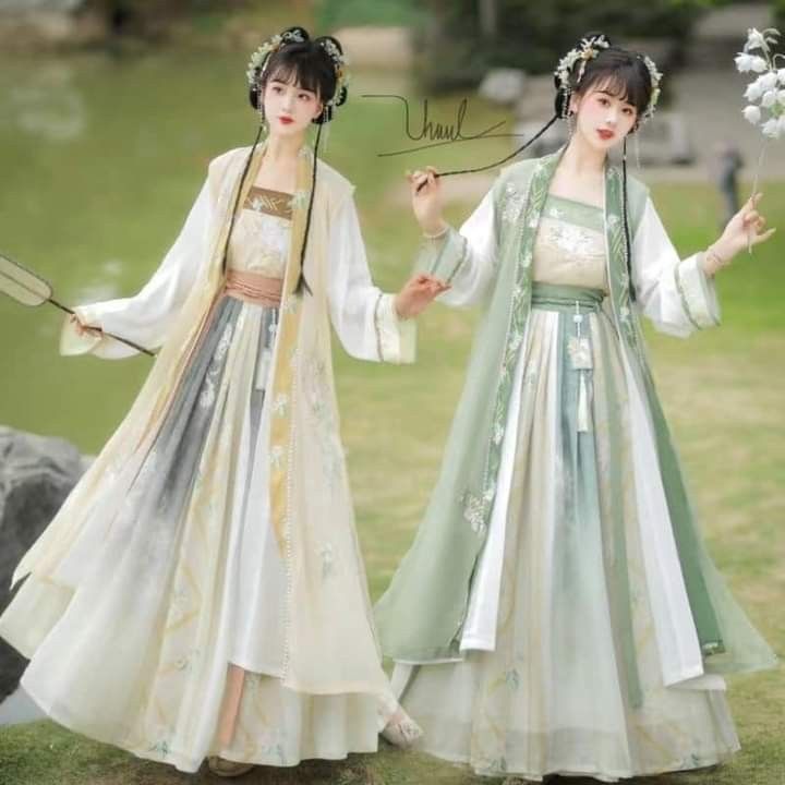 Traditional Chinese Cheongsam-Style Dress with Spring-Autumn 7-inch Sleeves Traditional Chinese Cheongsam-Style Dress with Spring-Autumn 7-inch Sleeves