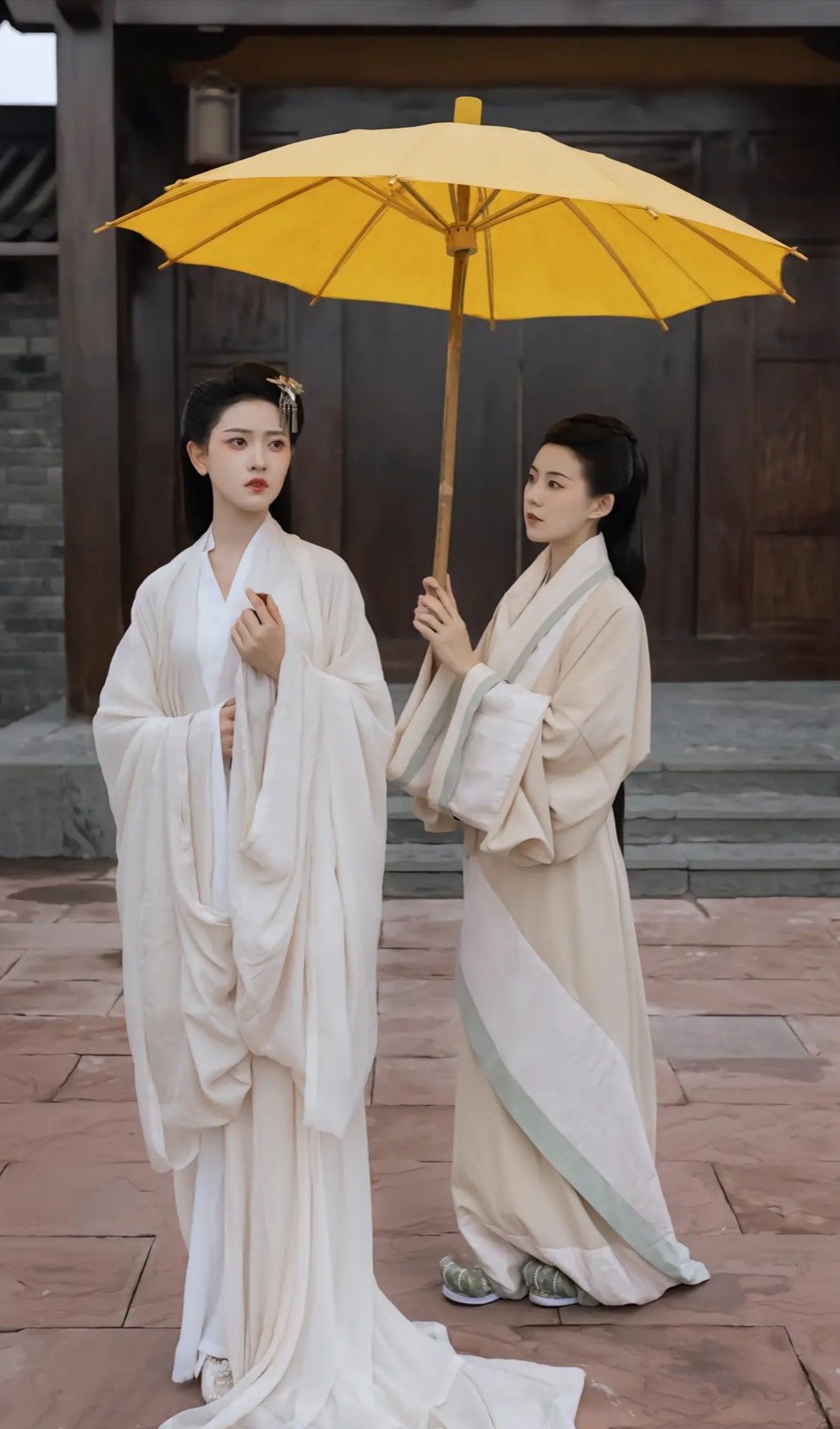 Slimming-Effect Hanfu Costumes:Concealing the Belly for a Stylish Look Slimming-Effect Hanfu Costumes:Concealing the Belly for a Stylish Look