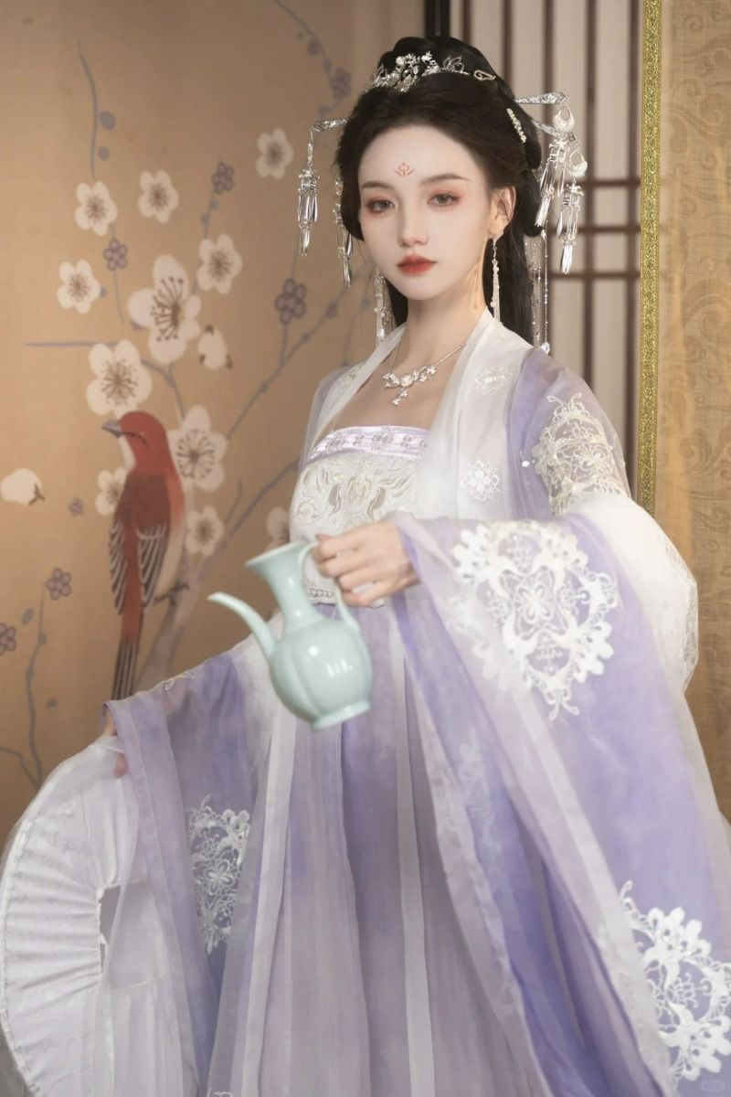 The Youthful Charm of Cheongsam-Inspired Dress:A Tale of Traditional Elegance and Modern Grace The Youthful Charm of Cheongsam-Inspired Dress:A Tale of Traditional Elegance and Modern Grace