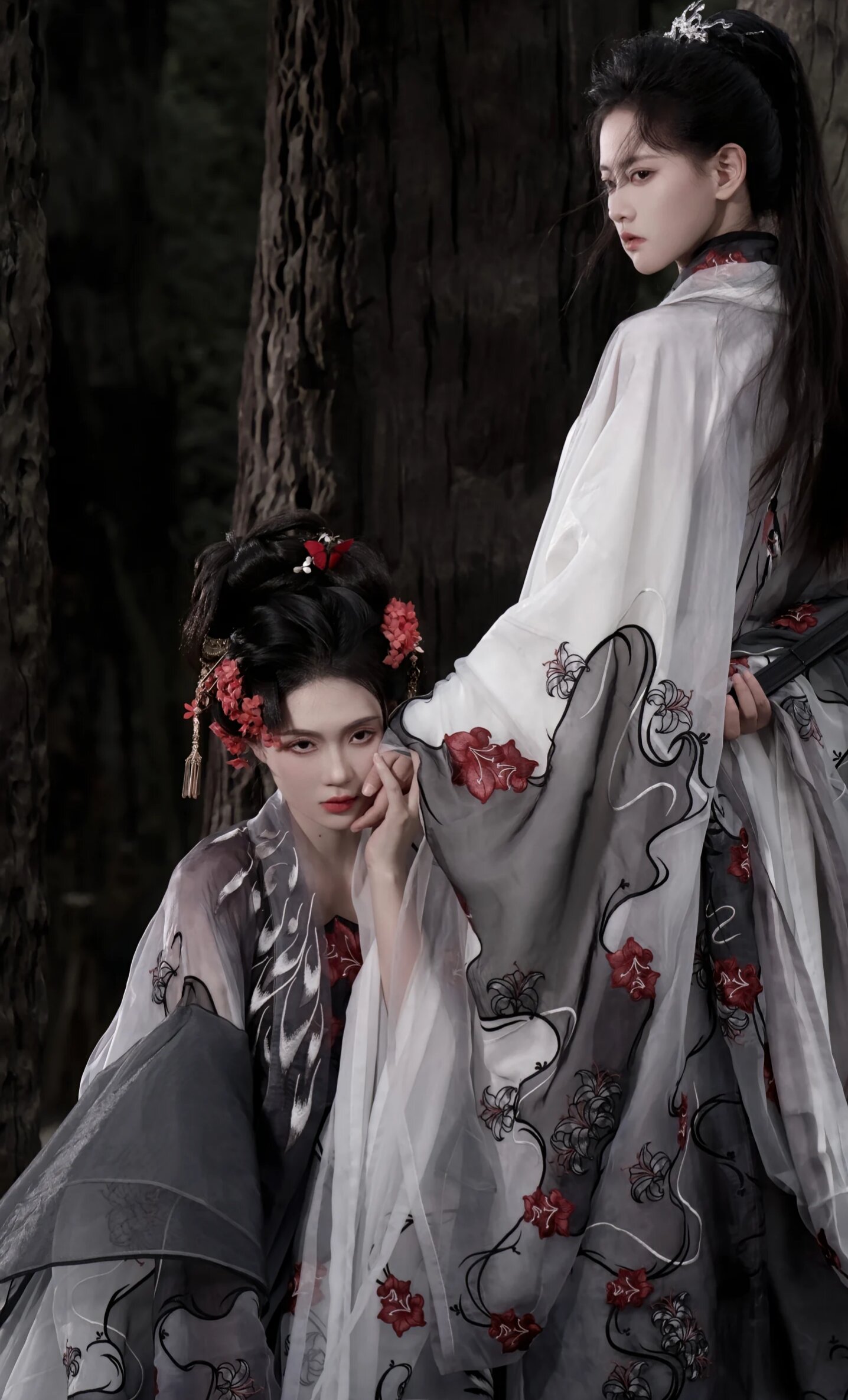 The Enchantment of High-heeled Shoes with Thick Soles and Cheongsam:A Cultural Fusion The Enchantment of High-heeled Shoes with Thick Soles and Cheongsam:A Cultural Fusion