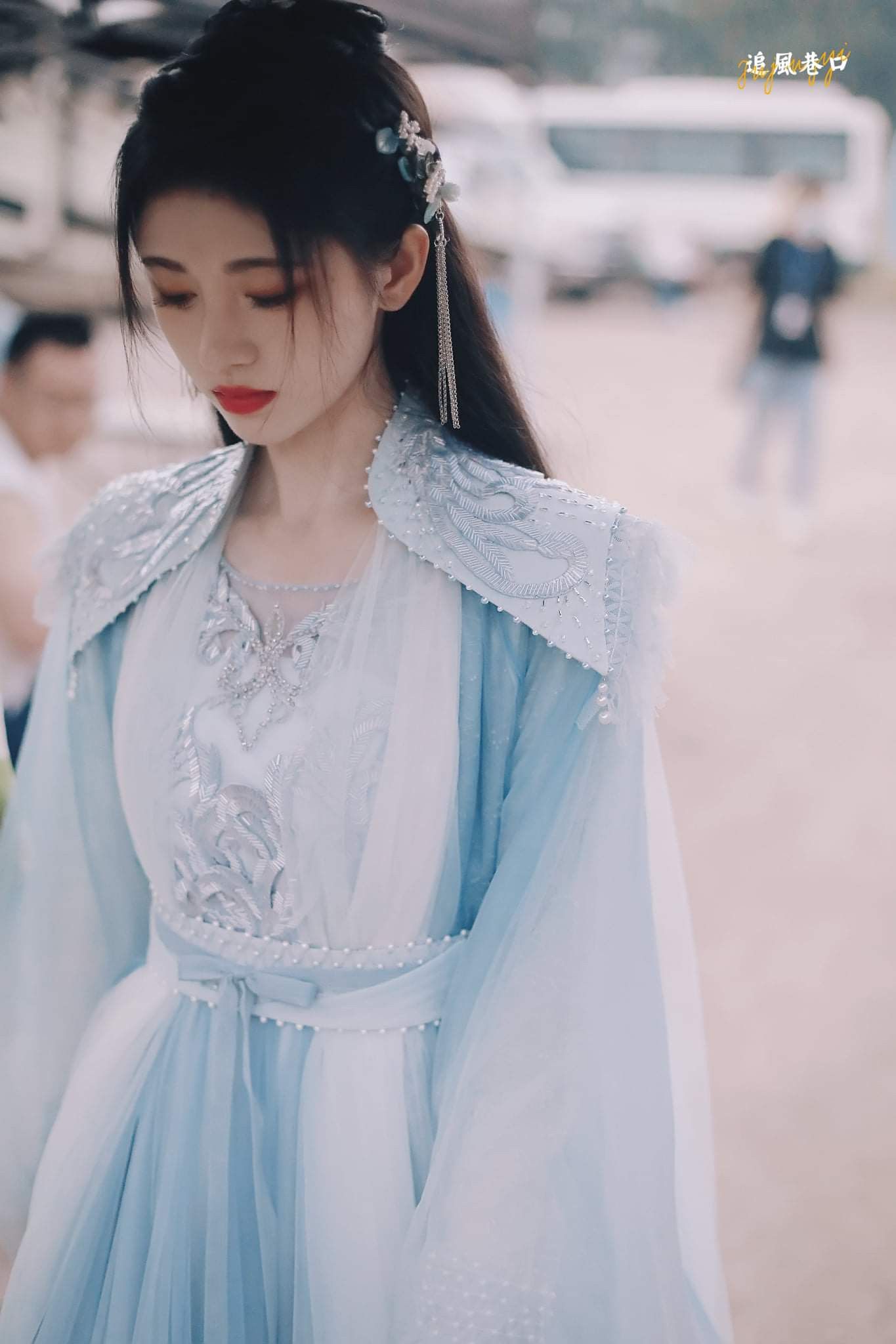 Traditional Chinese Style Tang Suit for Girls:Autumn-Winter Fashion Trends