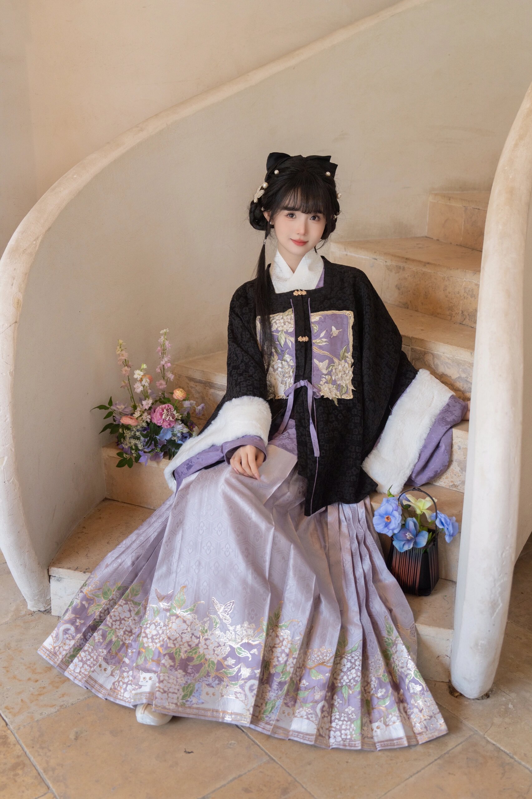 Innovating the Classic:Modernizing the Round-neck Cheongsam Design Innovating the Classic:Modernizing the Round-neck Cheongsam Design
