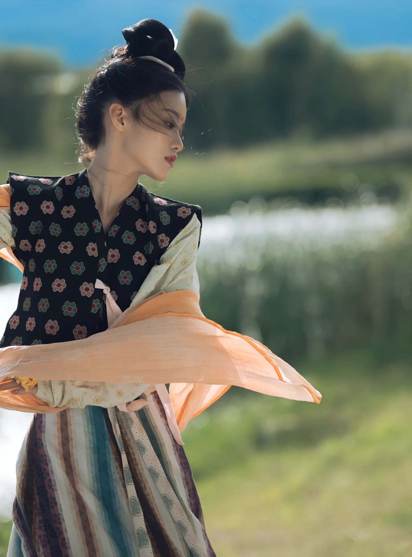 The Enchantment of Hanfu for a Five-to-Six-Year-Old Girl The Enchantment of Hanfu for a Five-to-Six-Year-Old Girl