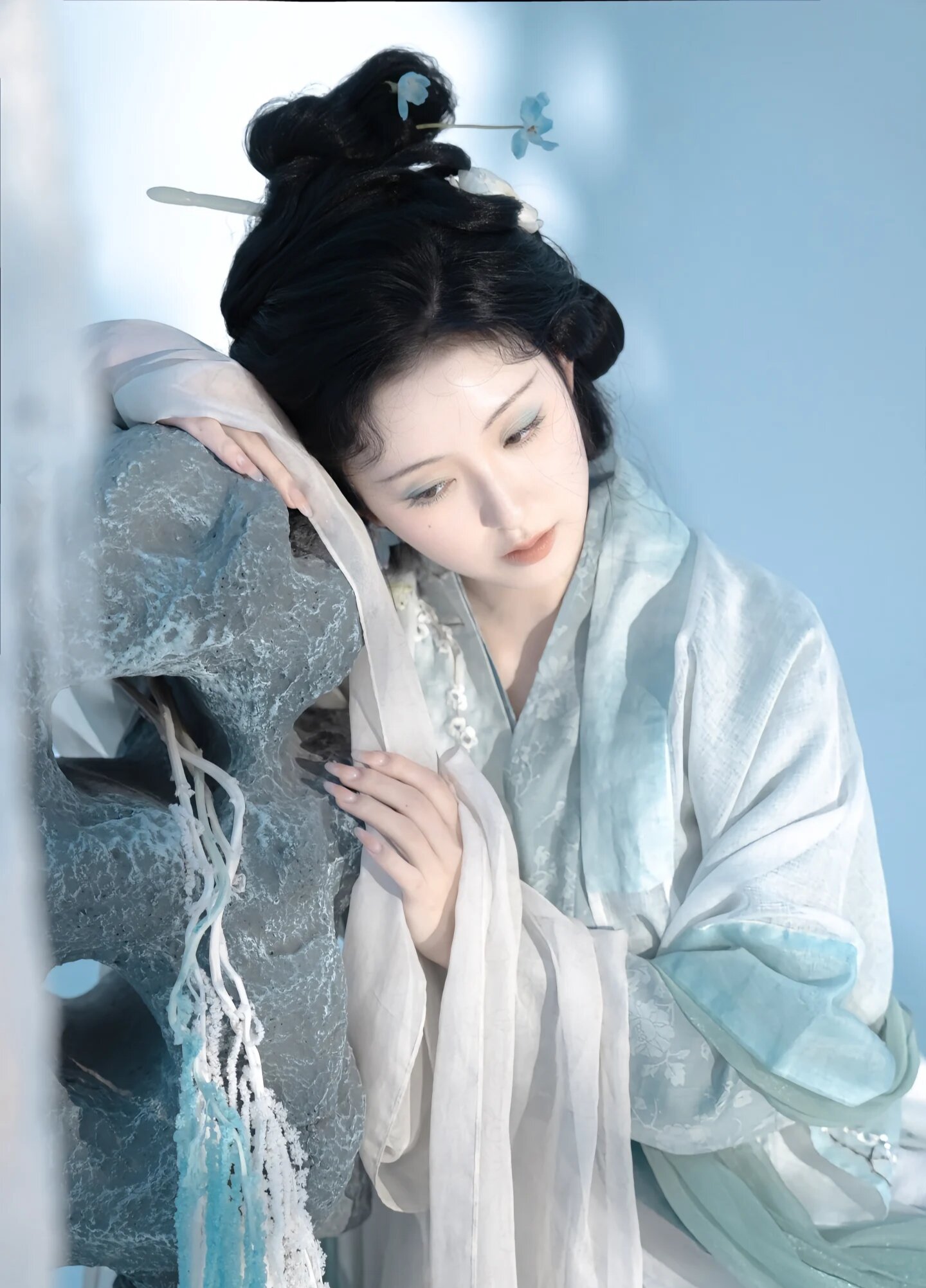Reinventing the Cheongsam:A Modern,Youthful,and Chic Approach for Plus-Size Girls Reinventing the Cheongsam:A Modern,Youthful,and Chic Approach for Plus-Size Girls
