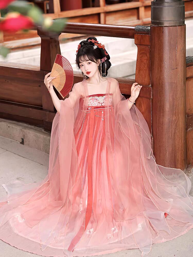 The World of Childrens Hanfu Sleeve Binding A Journey into Traditional Elegance The World of Childrens Hanfu Sleeve Binding A Journey into Traditional Elegance