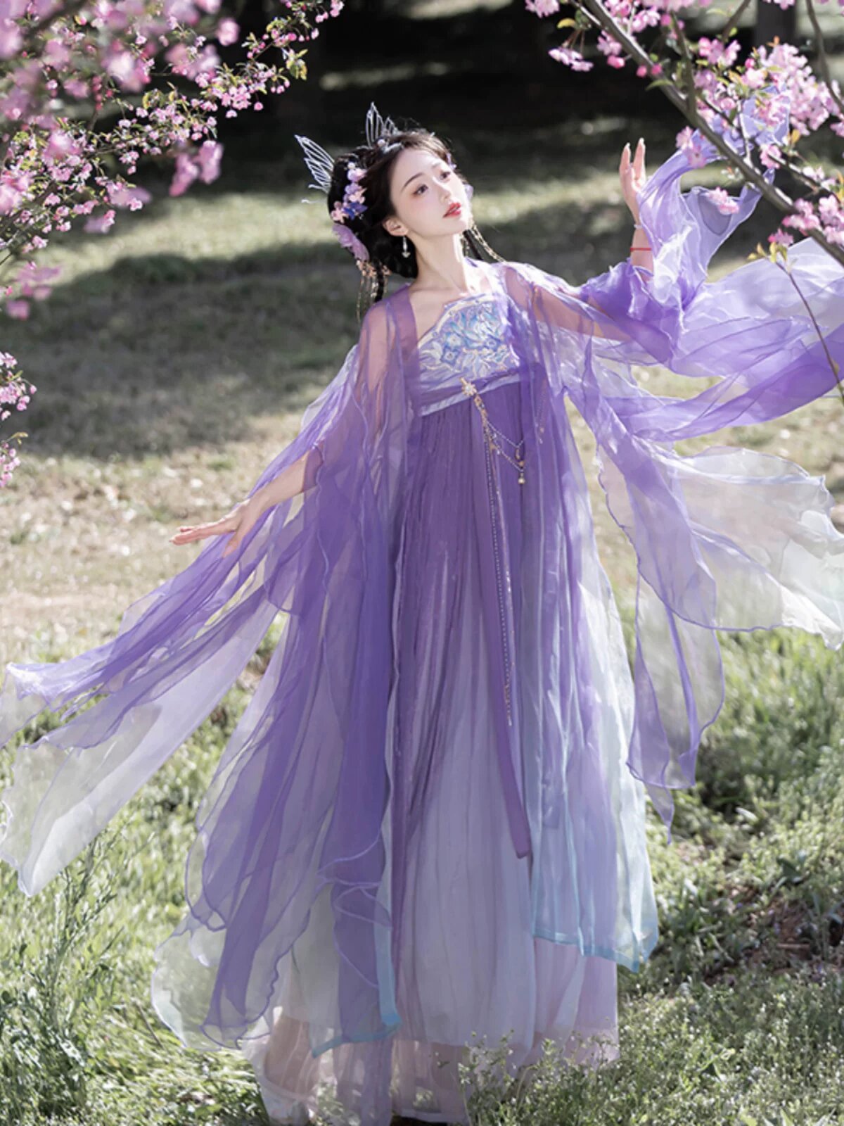 The Rise of Party Sisters Hanfu Fashion:Exploring the Trend of Traditional Chinese Clothing The Rise of Party Sisters Hanfu Fashion:Exploring the Trend of Traditional Chinese Clothing