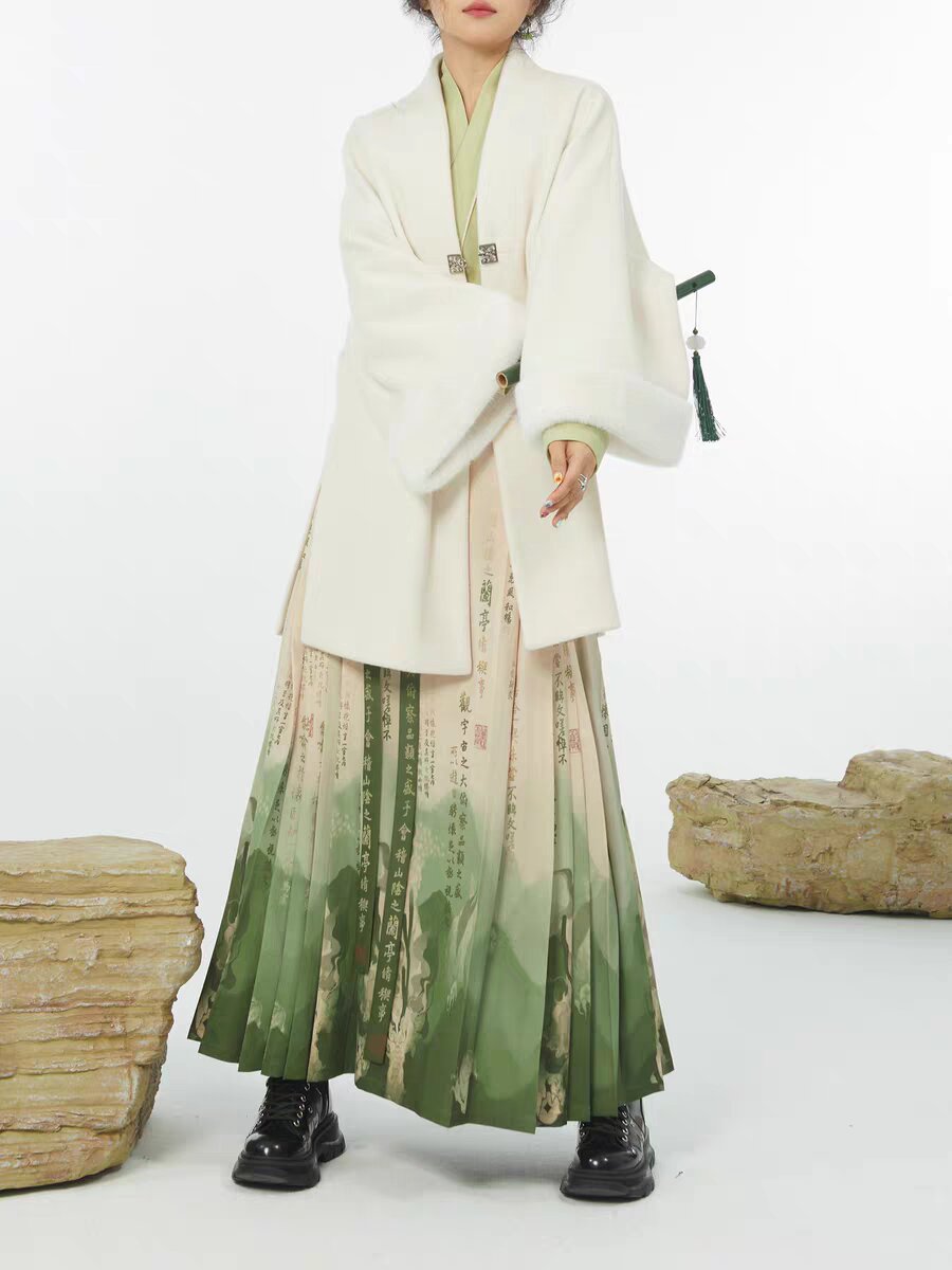 Spring 2024 New Style Qipao:Embracing Traditional Elegance with Modern Charm Spring 2024 New Style Qipao:Embracing Traditional Elegance with Modern Charm