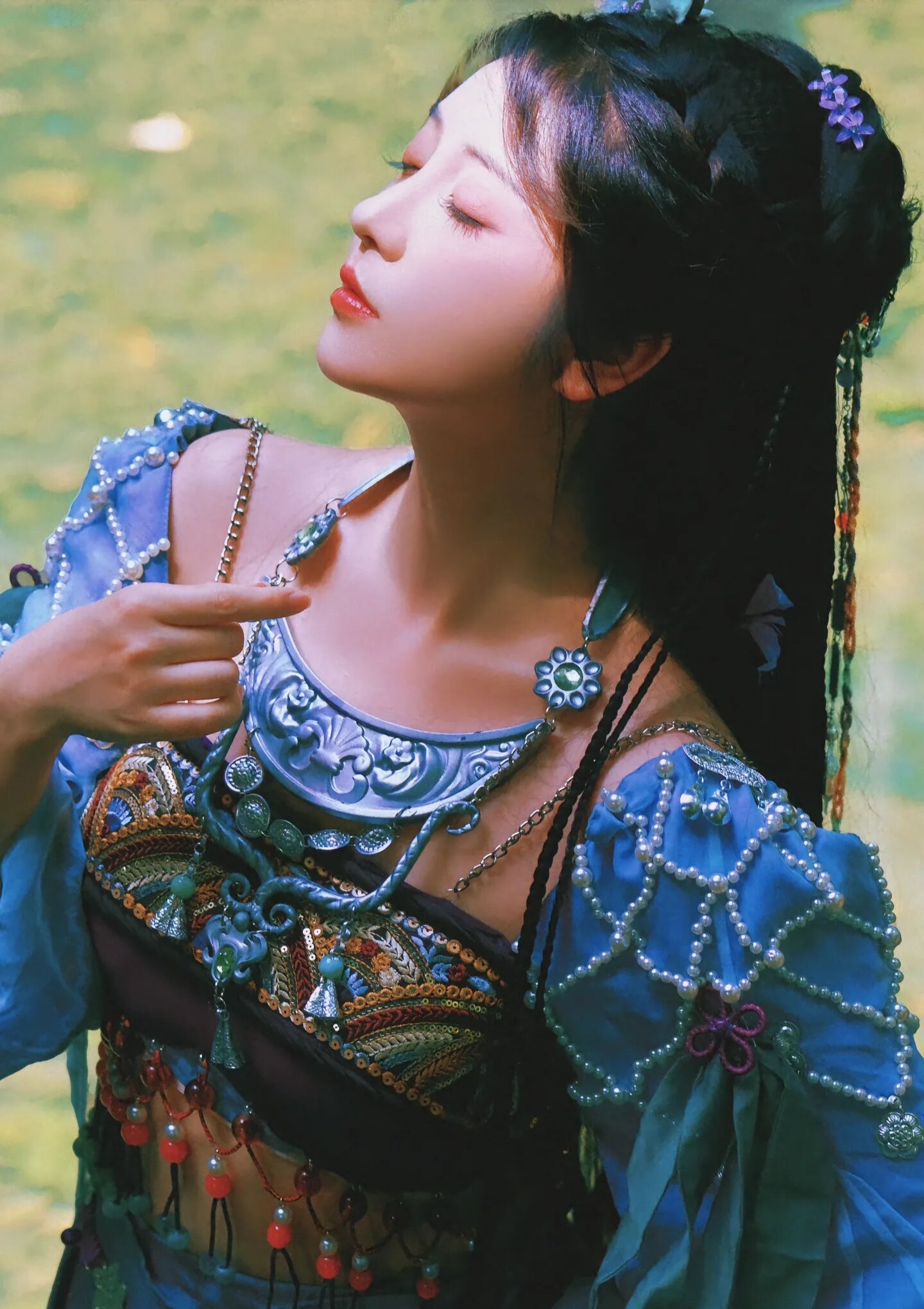 Daily Life in Birdsong Valley:The Routine of Hanfu Wear Daily Life in Birdsong Valley:The Routine of Hanfu Wear