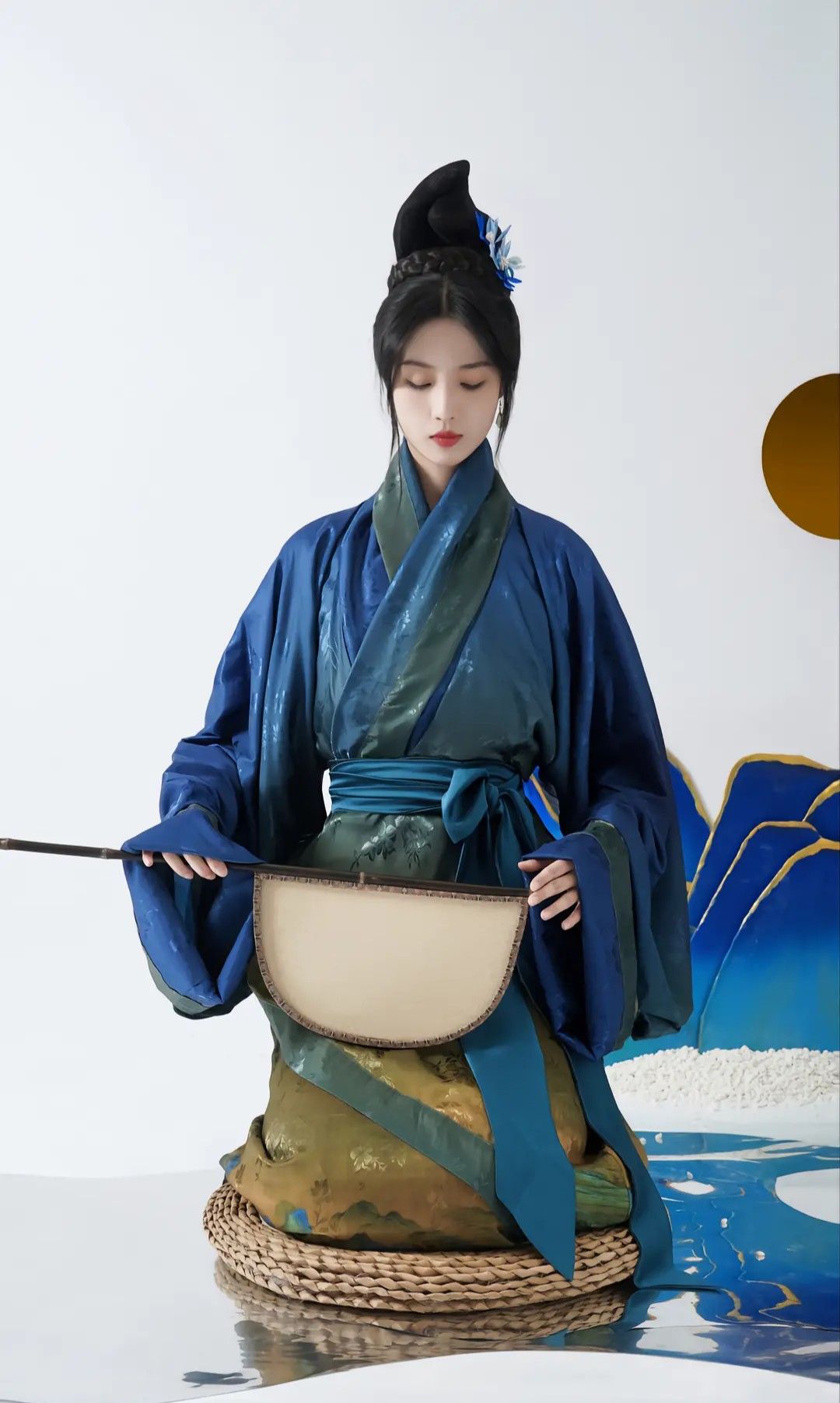 Petite Power:Embracing Hanfu Fashion for the Workplace Petite Power:Embracing Hanfu Fashion for the Workplace