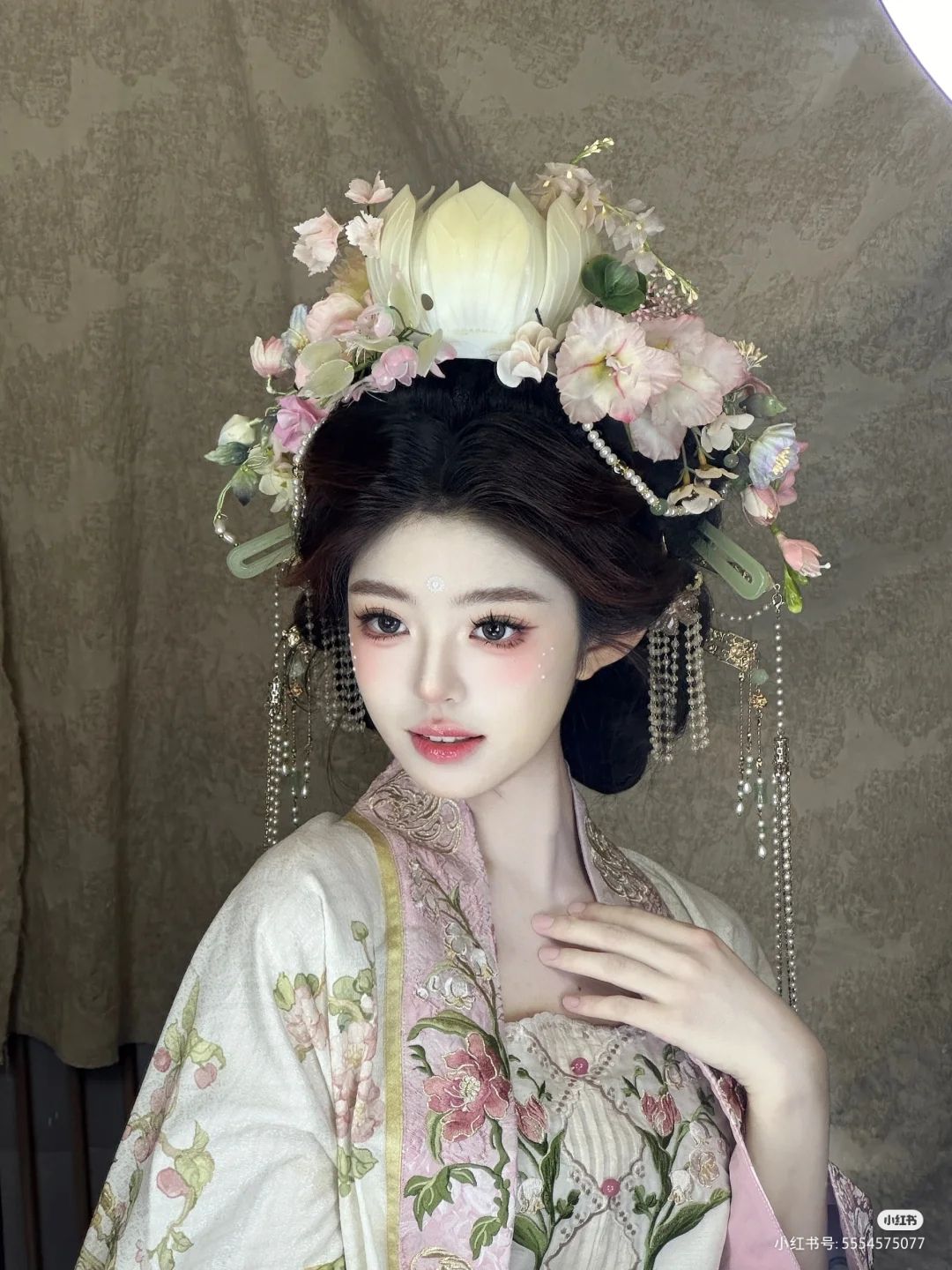 The Splendor of Cheongsam Pearls:A Cultural Journey Through Time The Splendor of Cheongsam Pearls:A Cultural Journey Through Time