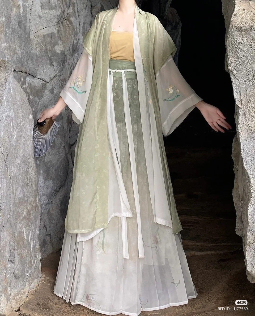 The Rise of Hanfu:A Deep Dive into the Traditional Chinese Clothing Culture The Rise of Hanfu:A Deep Dive into the Traditional Chinese Clothing Culture