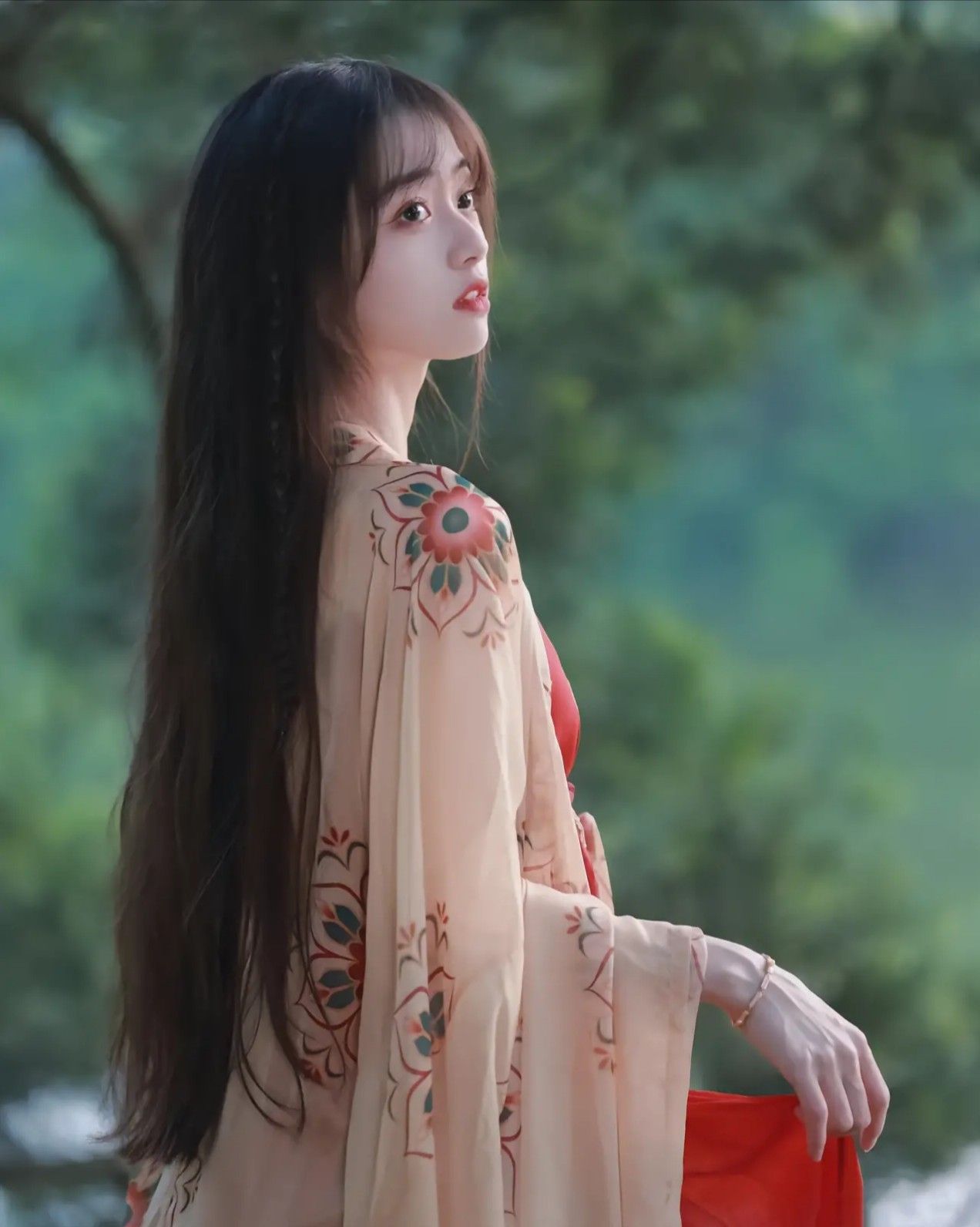 New 2024 Summer Collection of Chinese Traditional Fashion:Stylish Hanfu Outfits for Women New 2024 Summer Collection of Chinese Traditional Fashion:Stylish Hanfu Outfits for Women