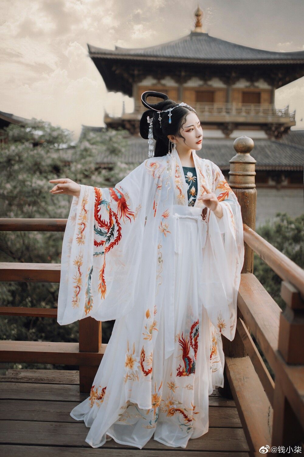 Hanfu Sleepwear for Women:The Rise of Traditional Elegance in Bed Hanfu Sleepwear for Women:The Rise of Traditional Elegance in Bed