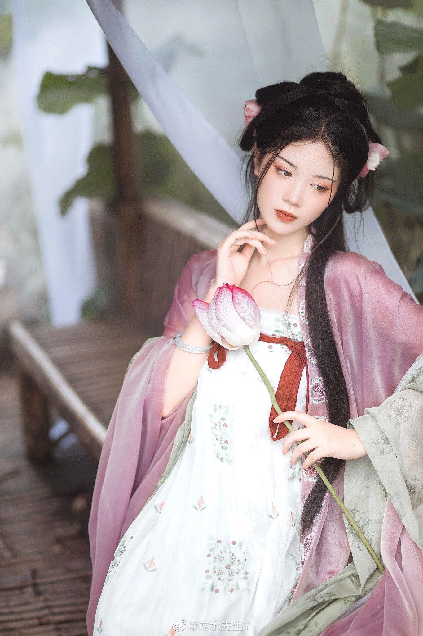 Reviving the Traditional Charm of Hanfu for Children:A Journey into the Revival of Hanfu Fashion Reviving the Traditional Charm of Hanfu for Children:A Journey into the Revival of Hanfu Fashion