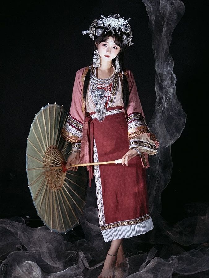 低领旗袍改良年轻款少女高级感 低领旗袍改良年轻款少女高级感