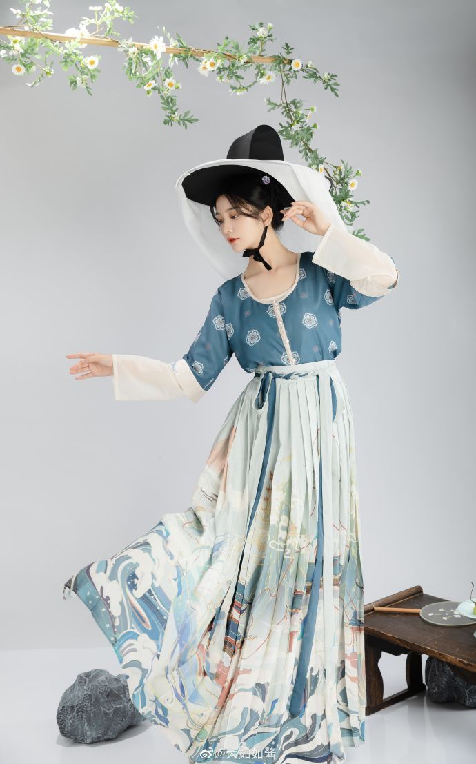 The Dance of Hanfu:Unveiling the Ritualistic Splendor of Chinas Cultural Heritage The Dance of Hanfu:Unveiling the Ritualistic Splendor of Chinas Cultural Heritage