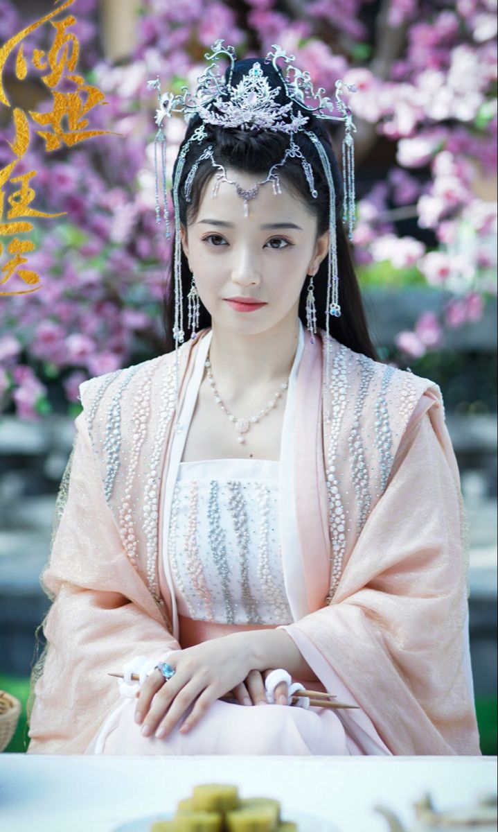 The Evolution of Hanfu Costumes for Girl Performers:A Journey Through Traditional Elegance The Evolution of Hanfu Costumes for Girl Performers:A Journey Through Traditional Elegance