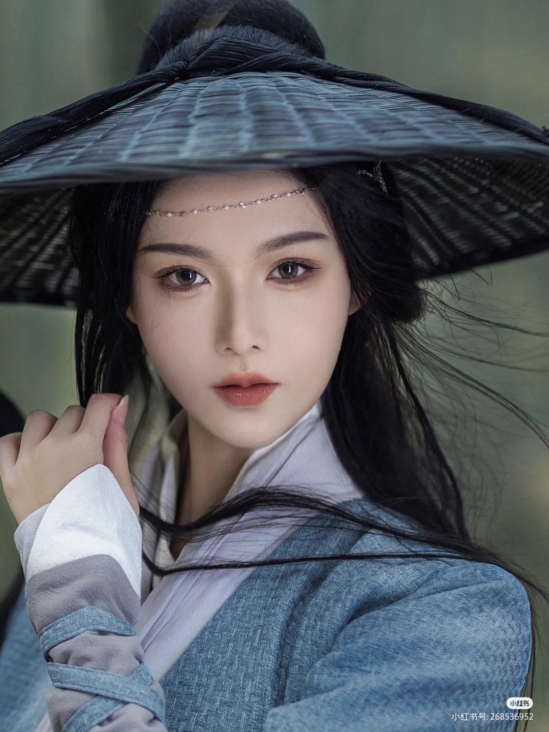 Ethereal Childhood:The Enchantment of Red Hanfu for Little Girls Ethereal Childhood:The Enchantment of Red Hanfu for Little Girls