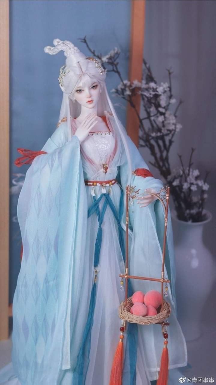 Dili Rebas Glassy Hanfu Fashion:A Closer Look Dili Rebas Glassy Hanfu Fashion:A Closer Look