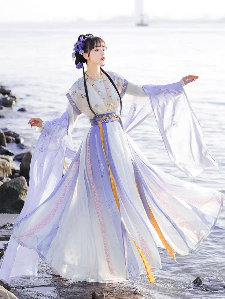 The Rise of Hanfu Hair Styling with Ribbon Bands The Rise of Hanfu Hair Styling with Ribbon Bands