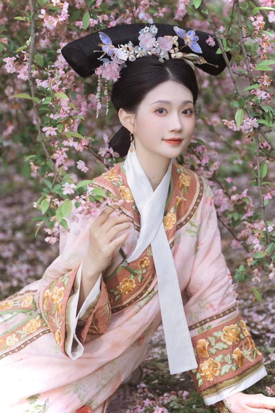 The Revival of Hanfu Fashion in the New Year:A Spotlight on Ming-Style Clothing The Revival of Hanfu Fashion in the New Year:A Spotlight on Ming-Style Clothing