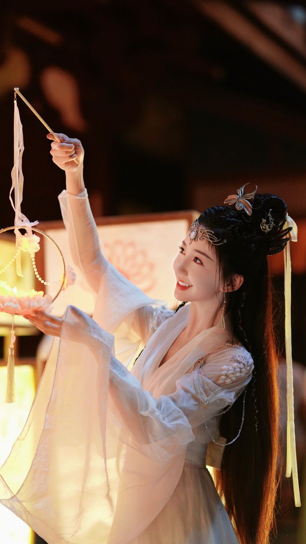 The Evolution of Cheongsam,Hairstyles,and Headwear:A Cultural Journey The Evolution of Cheongsam,Hairstyles,and Headwear:A Cultural Journey