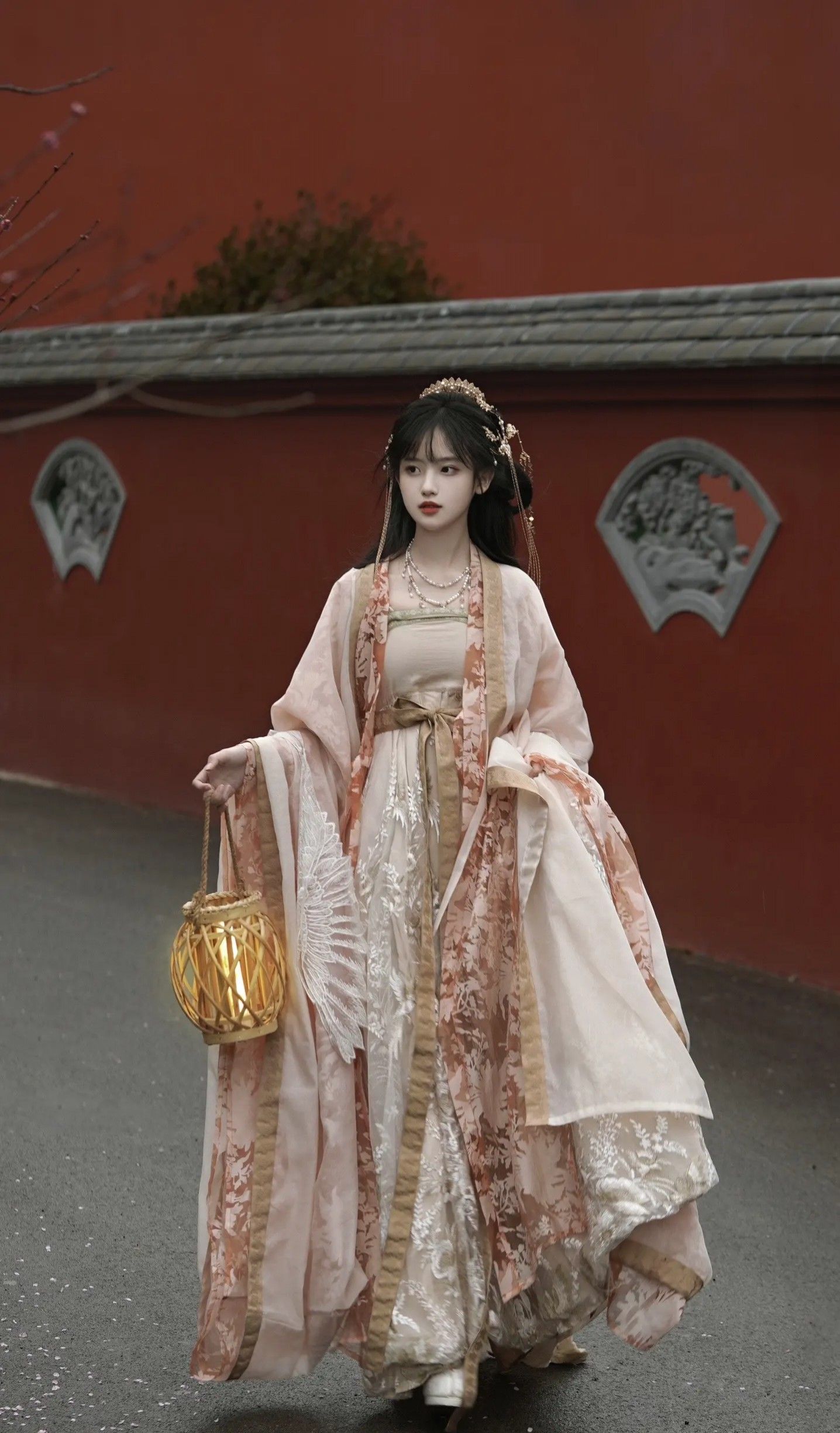The Summer of Cheongsam:The Inner Charm of the Lining Skirt The Summer of Cheongsam:The Inner Charm of the Lining Skirt