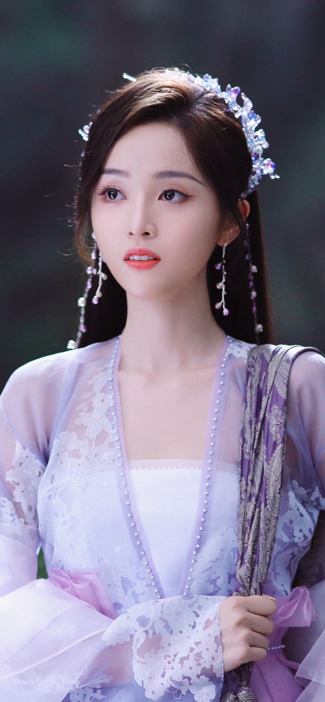The Splendor of Flower-Bird and Horse-Face Skirts:A Cultural Journey The Splendor of Flower-Bird and Horse-Face Skirts:A Cultural Journey