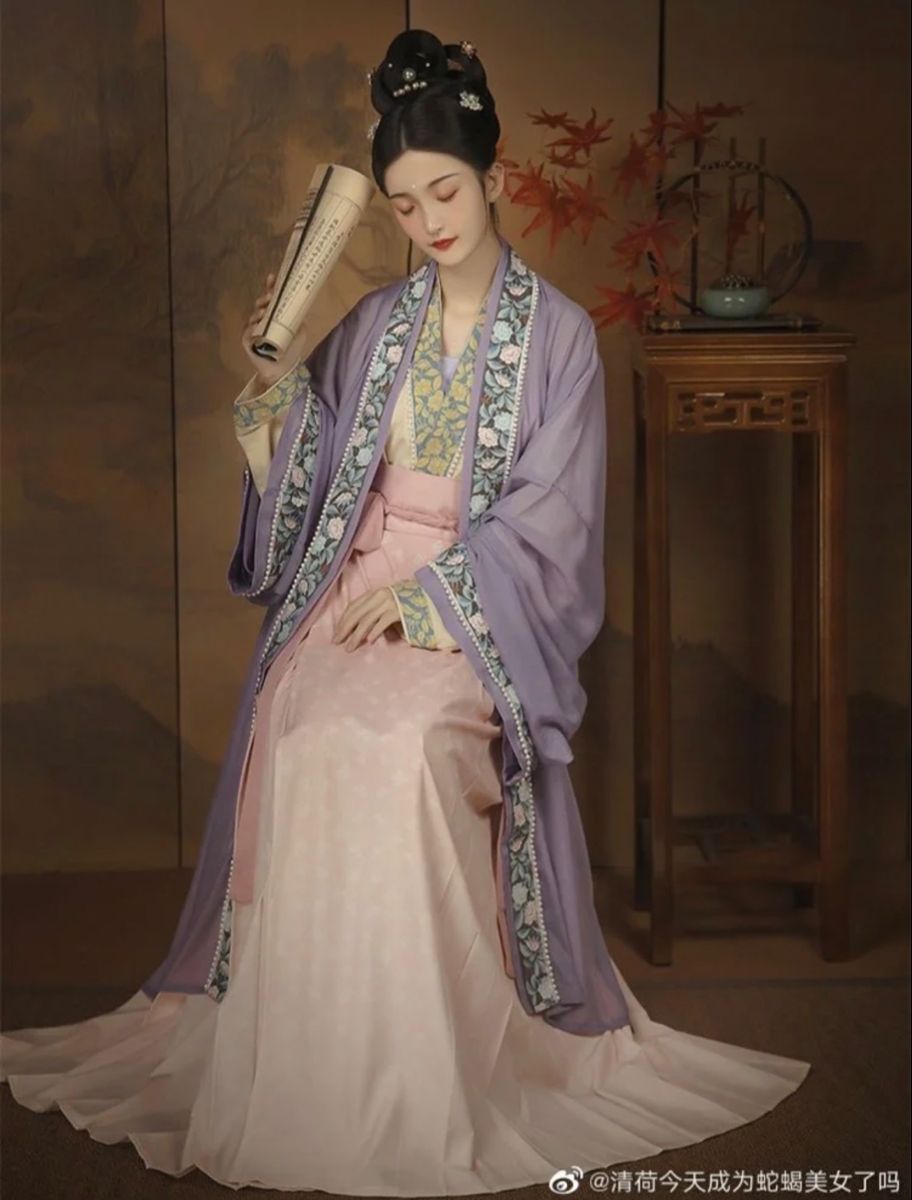 Winter Hanfu Full Set:A Thicker Version for Cold Weather Winter Hanfu Full Set:A Thicker Version for Cold Weather