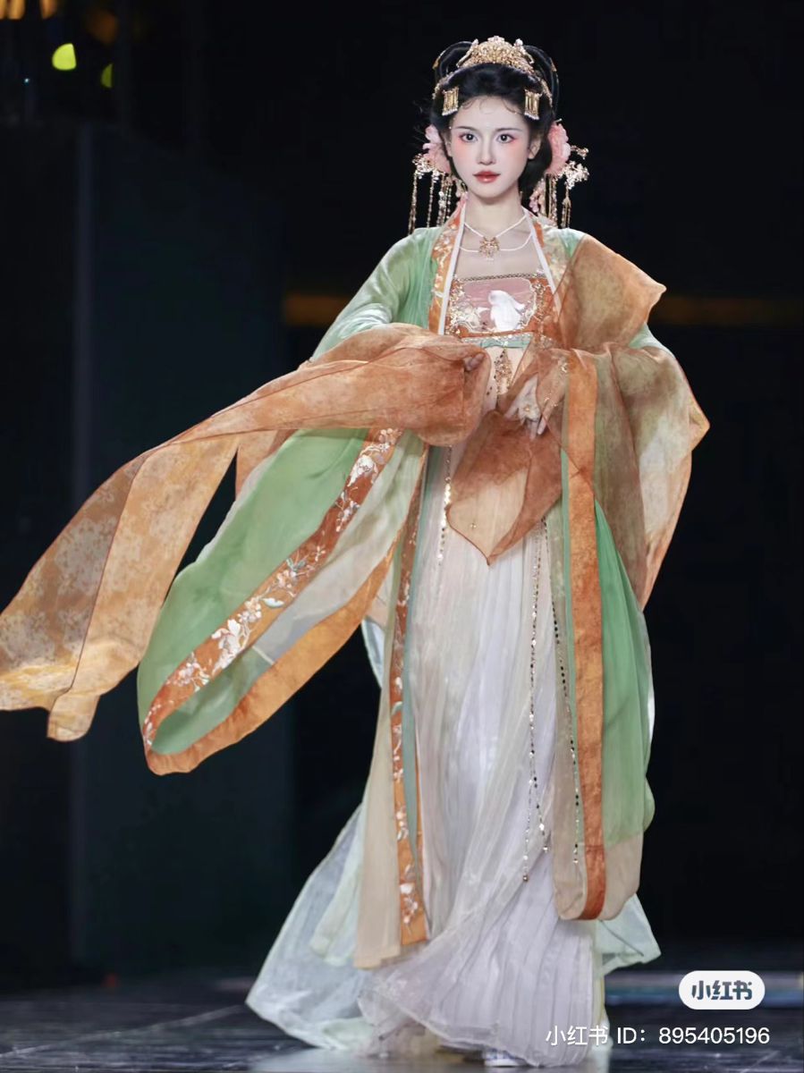 Reinventing Classic Cheongsam Qipao:The New Spring-Autumn Revival