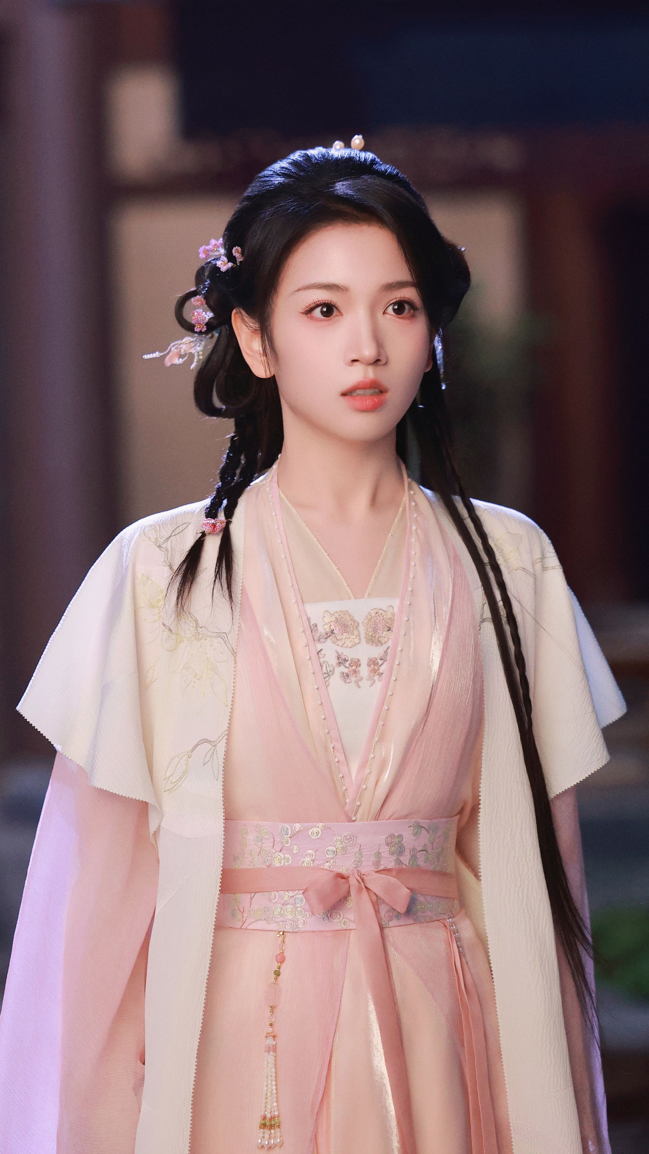 Winter Hanfu Costumes for Girls:Traditional Elegance in Childrens Fashion Winter Hanfu Costumes for Girls:Traditional Elegance in Childrens Fashion