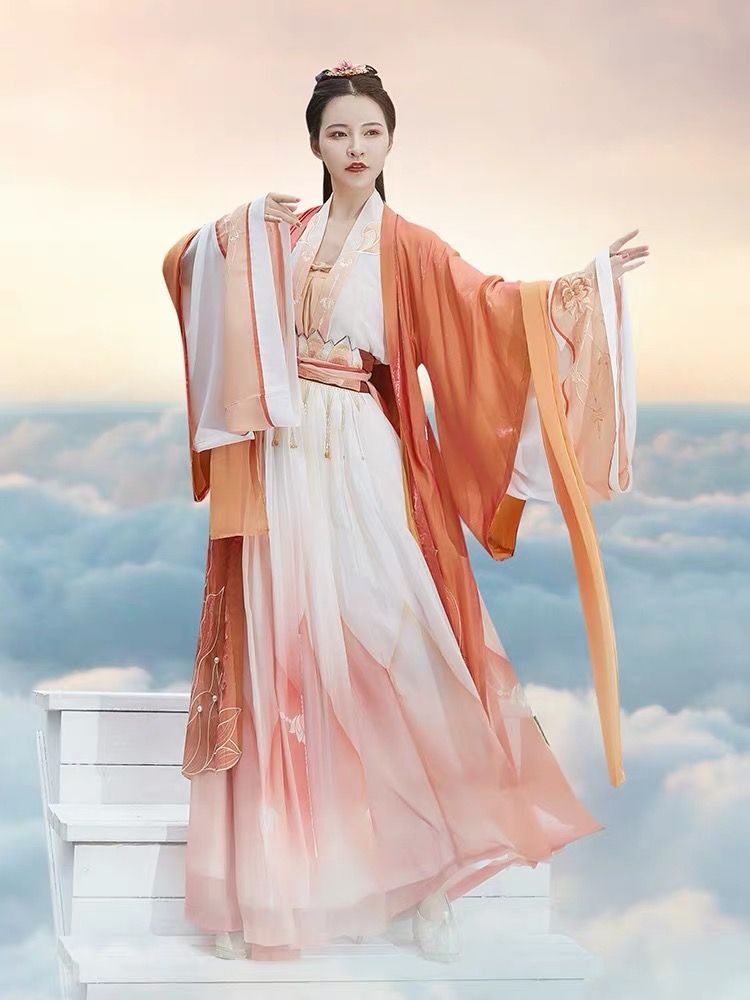 Encounter with a Divine Deer and the Bells of Traditional Chinese Clothing Encounter with a Divine Deer and the Bells of Traditional Chinese Clothing
